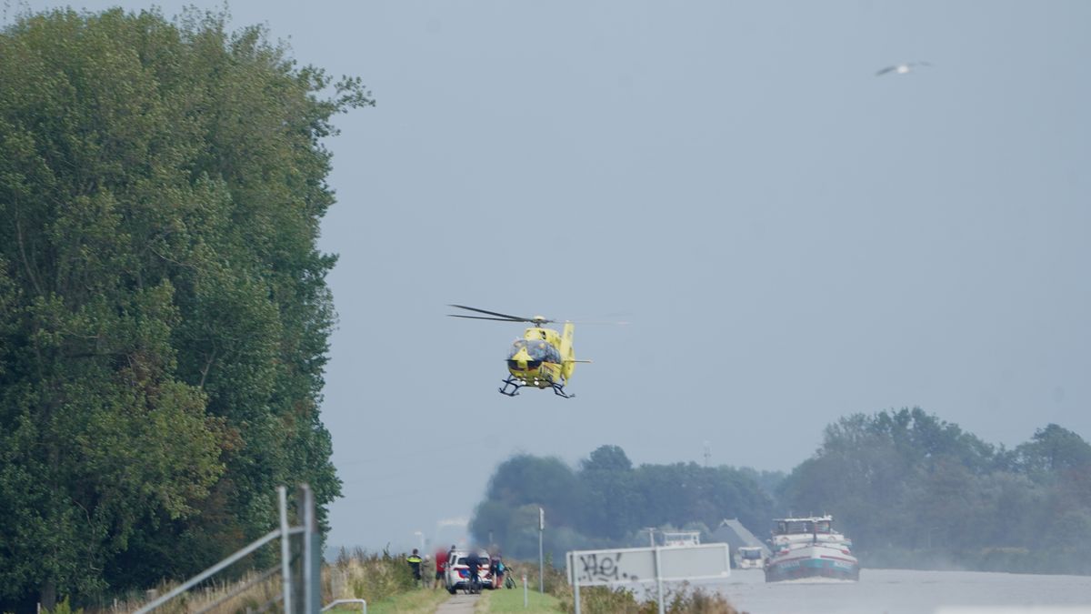 112-nieuws: Gewonde fietser langs Eemskanaal opgehaald met helikopter • Geweldsincident op fietspad 