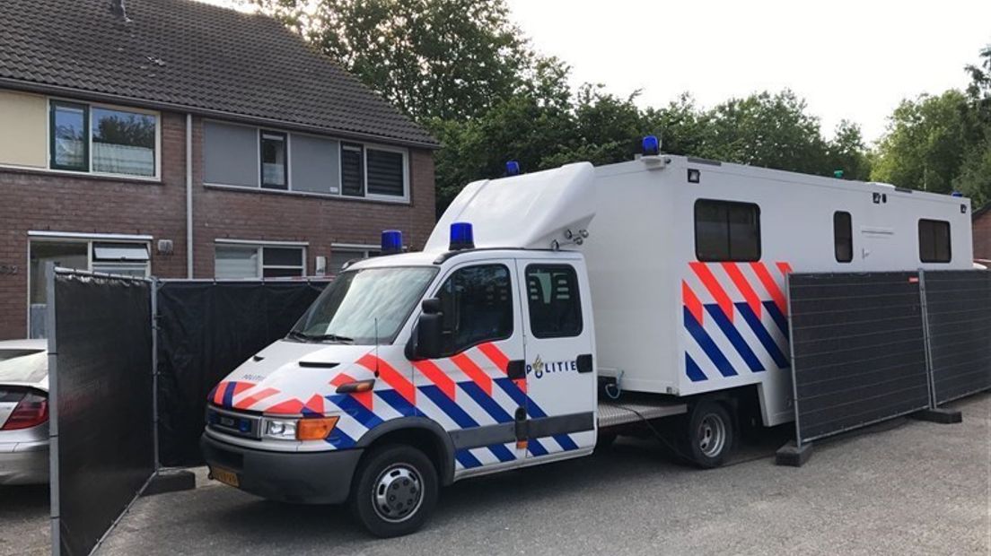 Op 4 juli 2018 werd de vrouw dood in huis aangetroffen.