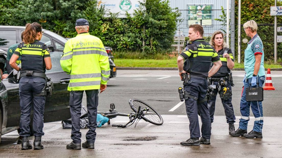 Hulpdiensten aanwezig fietsongeluk