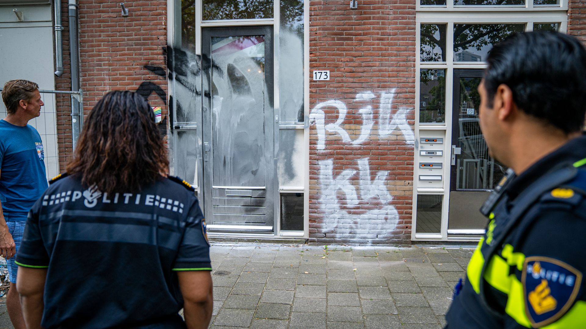COC-kantoor in Rotterdam beklad met anti-homoleuzen