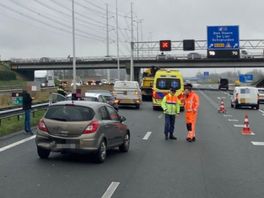 Vertraging op A4 richting Rotterdam na ongeval, ook flinke vertraging op A20 na ongeluk