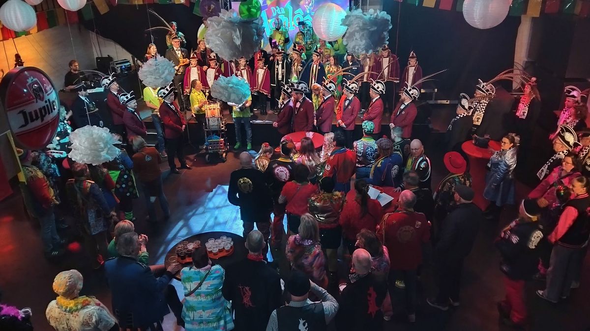 Hulst warmt zich op voor carnaval tijdens Dùn Aonlôôp