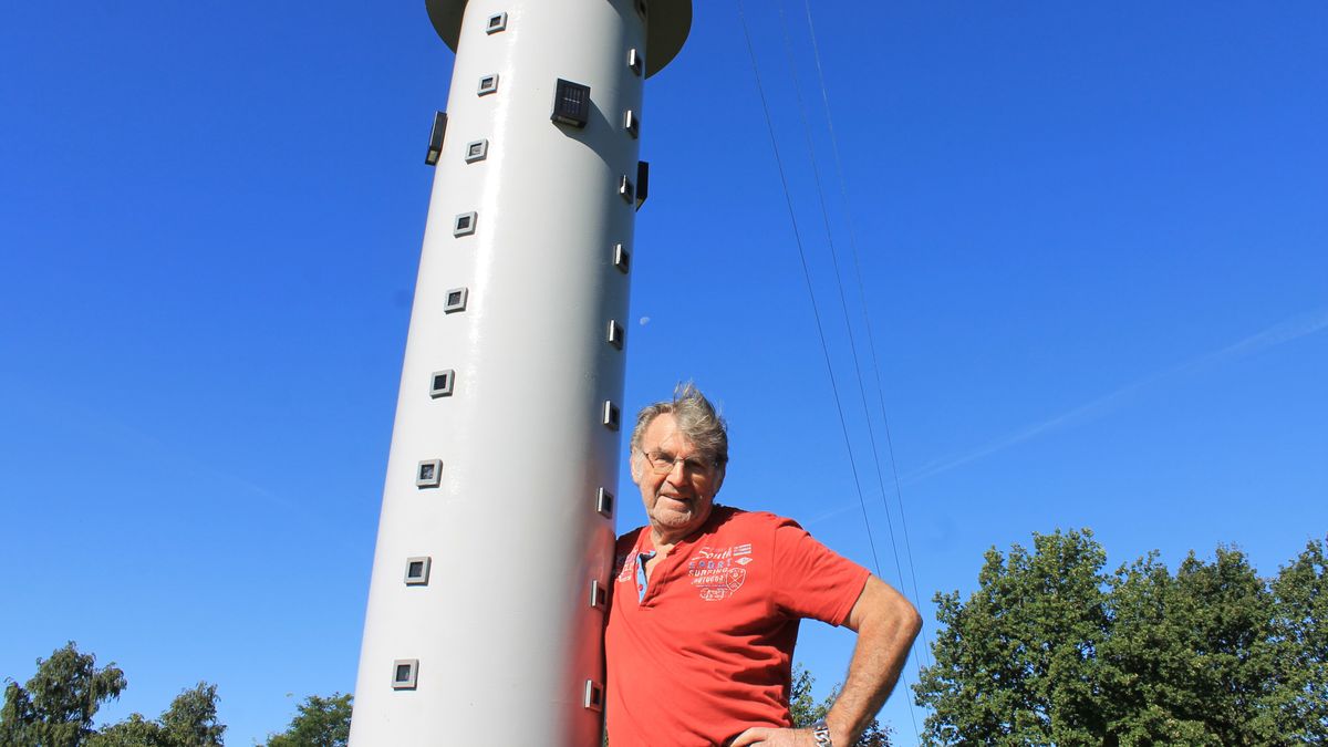 Hoogersmilde heeft nu twee televisietorens: een grote en een kleine