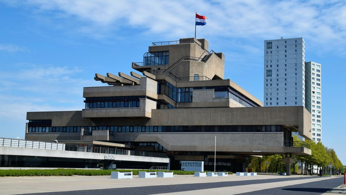 Brutalistisch stadhuis Terneuzen wordt rijksmonument