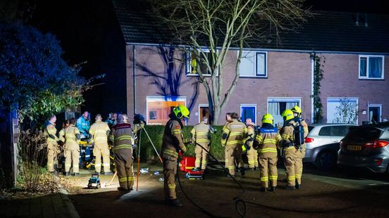 Woning vol rook, man gereanimeerd