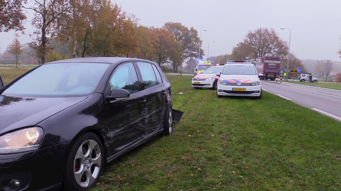 Bij de botsing raakte één persoon gewond