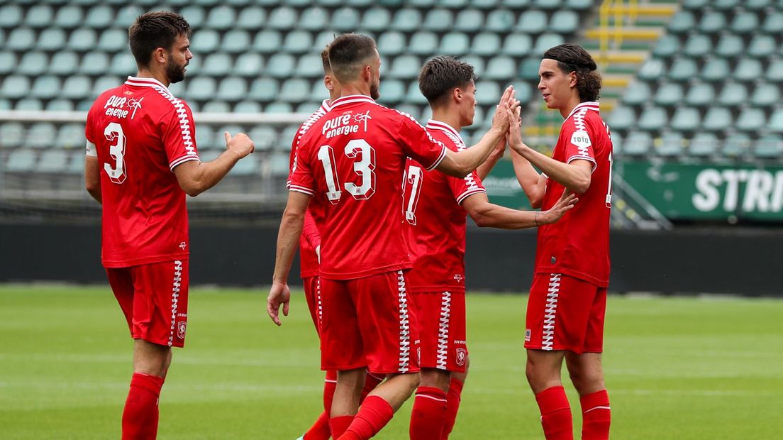 Ramiz Zerrouki was twee keer trefzeker namens FC Twente