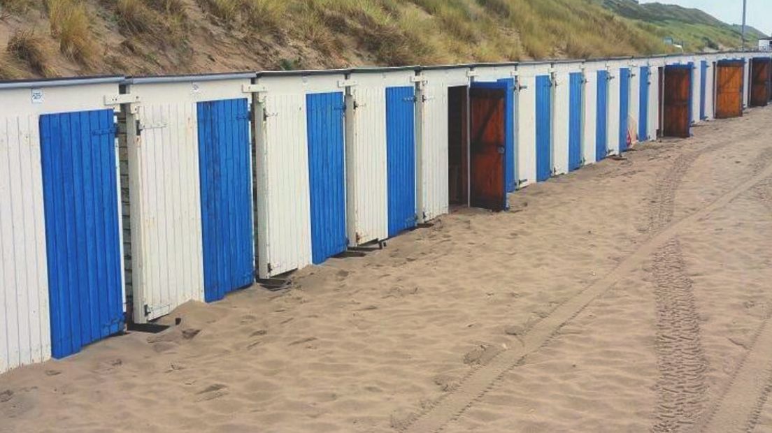 Strandhuisjes op strand