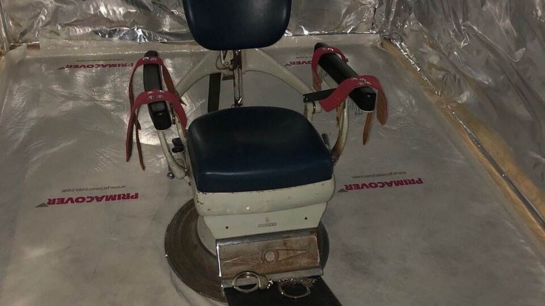 Tandartsstoel in martelkamer