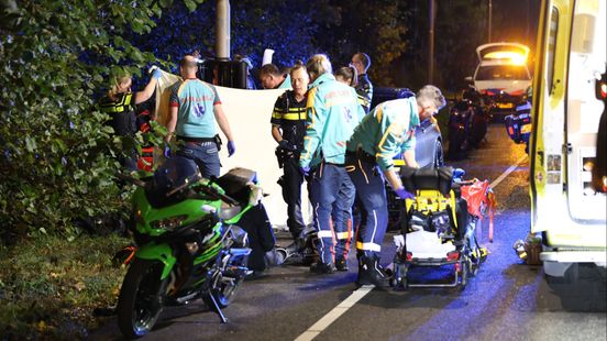 Vrouw overleden na motorongeluk. Vrouw overleden na motorongeluk.