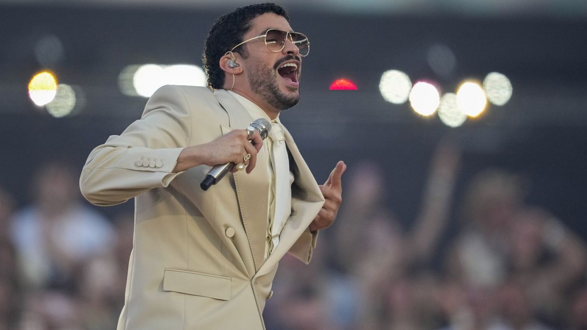 Bad Bunny bouwt een roze huis in GelreDome: dit moet je weten