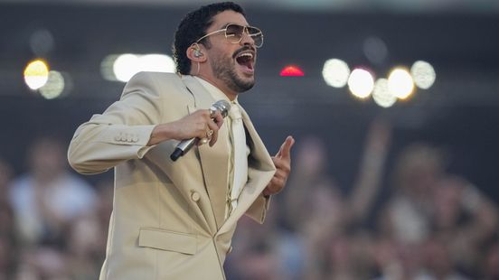 De wereldster die Spaans blijft zingen: wie is Bad Bunny?