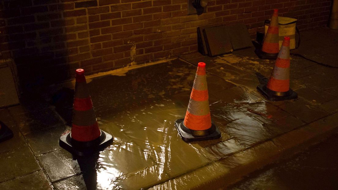 Breuk in waterleiding Almelo