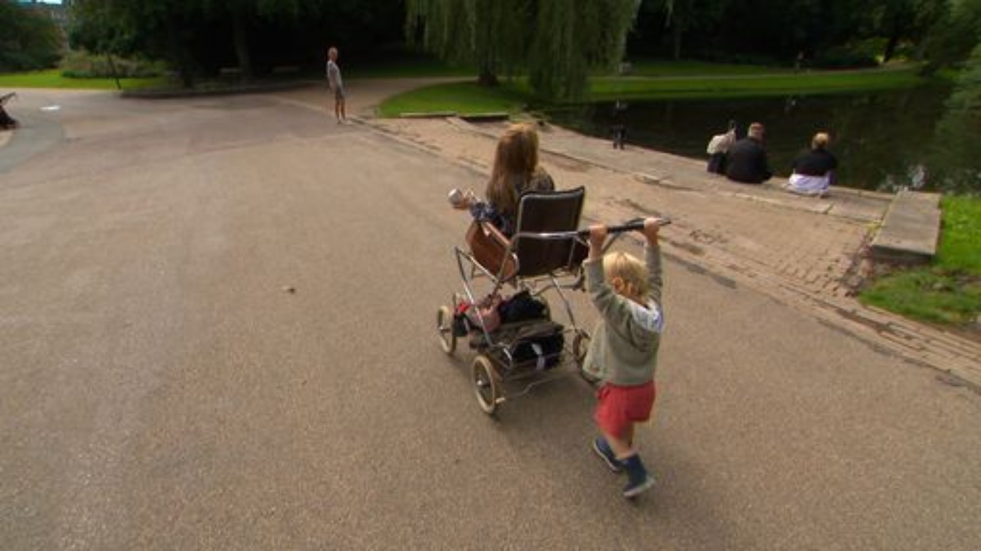 Een zondagochtendtafereel in het Noorderplantsoen