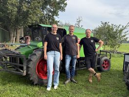 Meer dan 100 km/u met een combine?! De familie Zwiep gaat plankgas