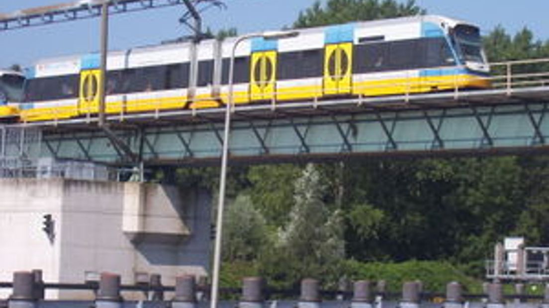 RijnGouweLijn proefrit A32 trein