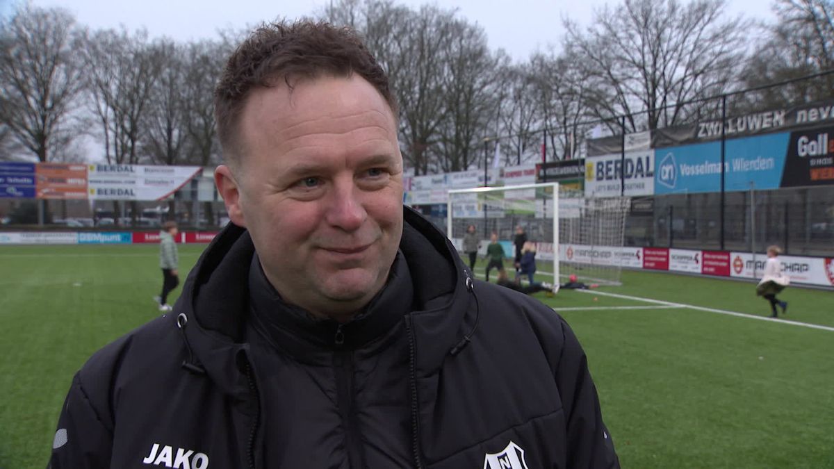 NEO-trainer Job ten Thije na de nederlaag van NEO bij SVZW