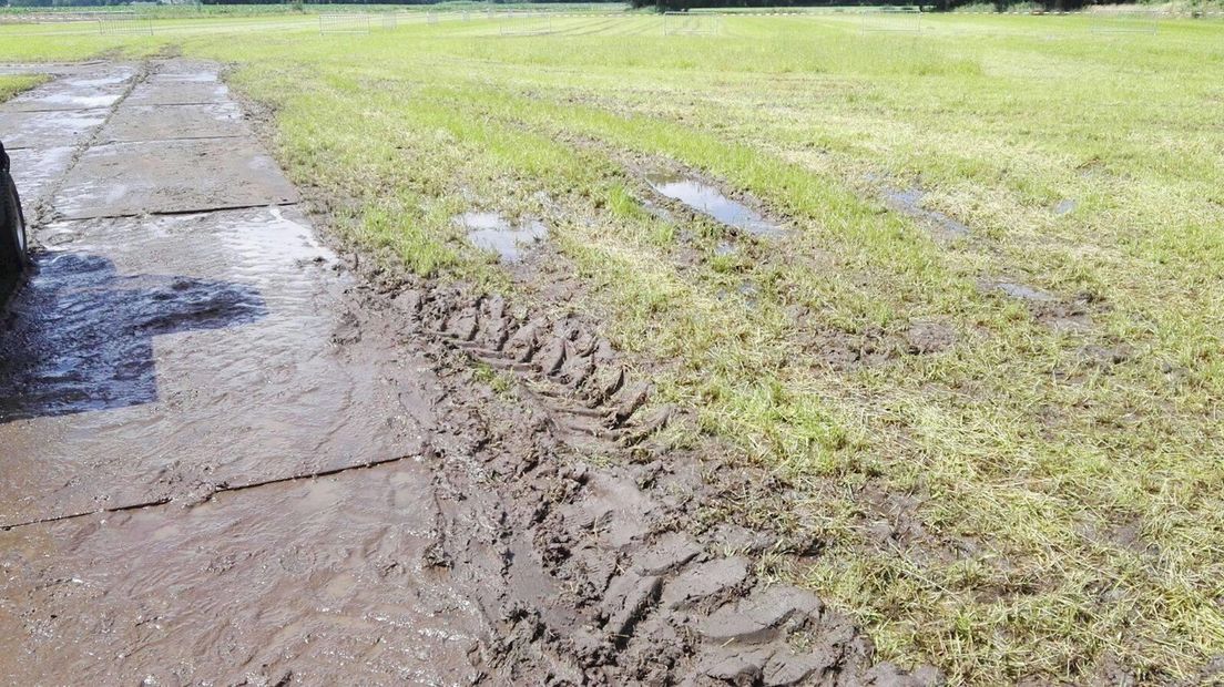 De Crazy Car Crash in Bentelo kan niet doorgaan omdat het terrein te slecht is