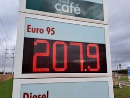 Waarom verschillen tankstations tegenover elkaar 25 cent per liter benzine?