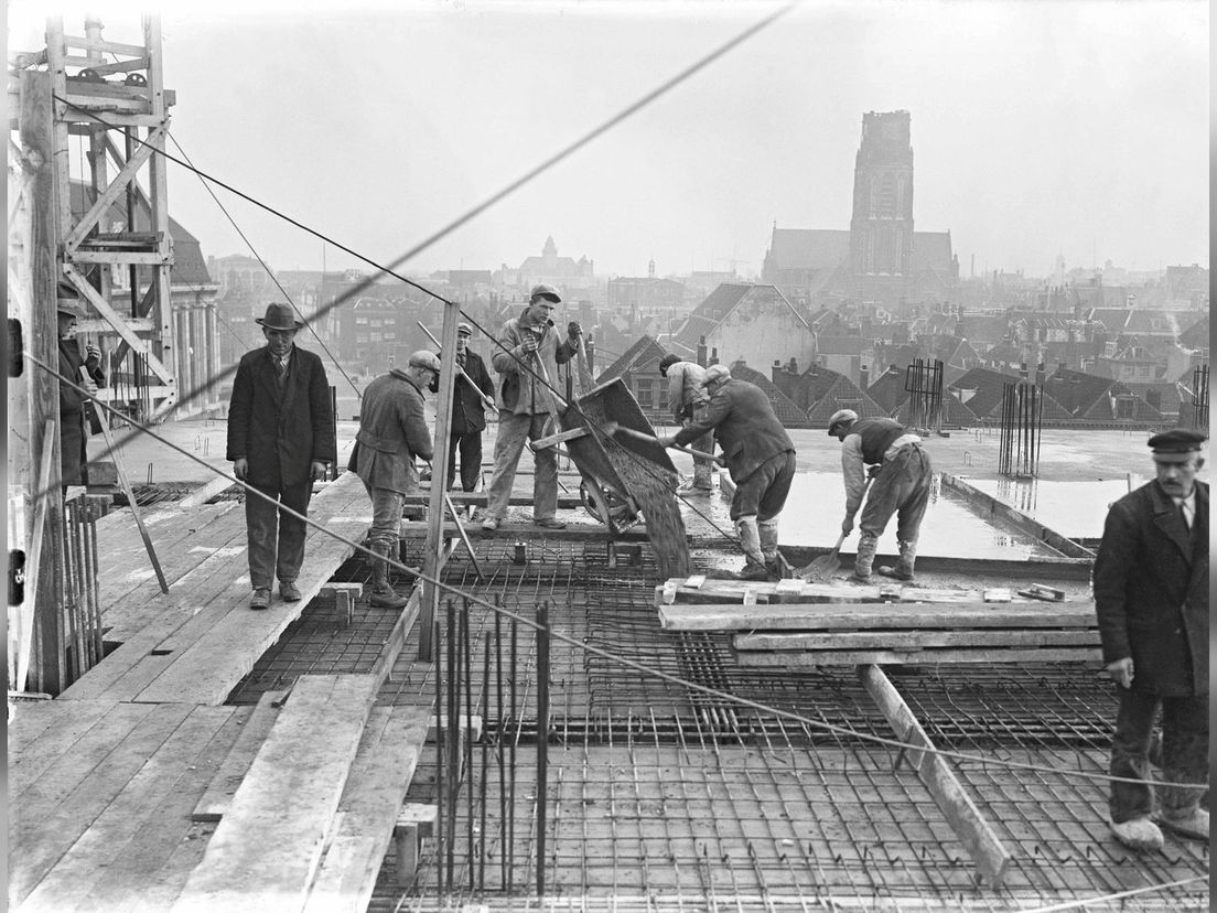 De bouw van Hotel Atlanta aan de Coolsingel (1930)
