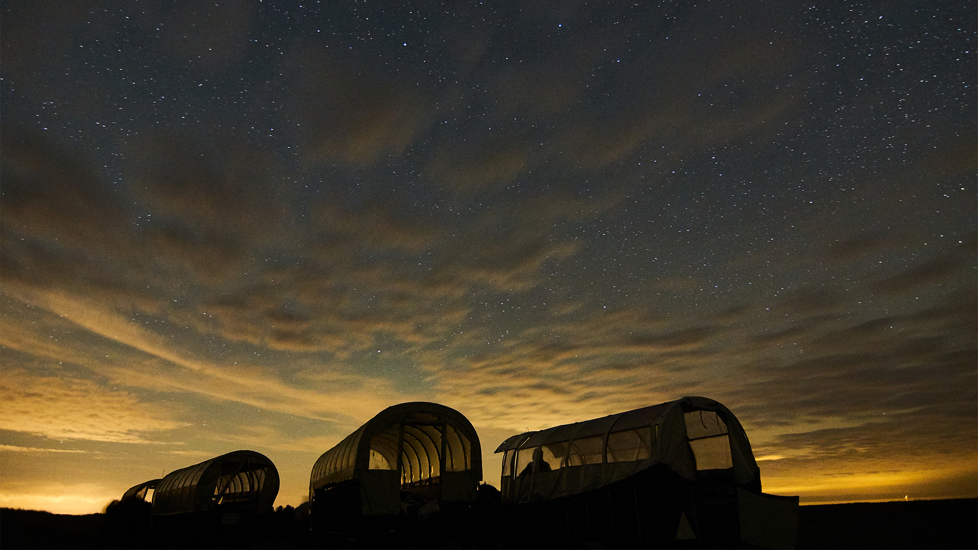 Een nachtelijke foto van Warmenhoven op Terschelling