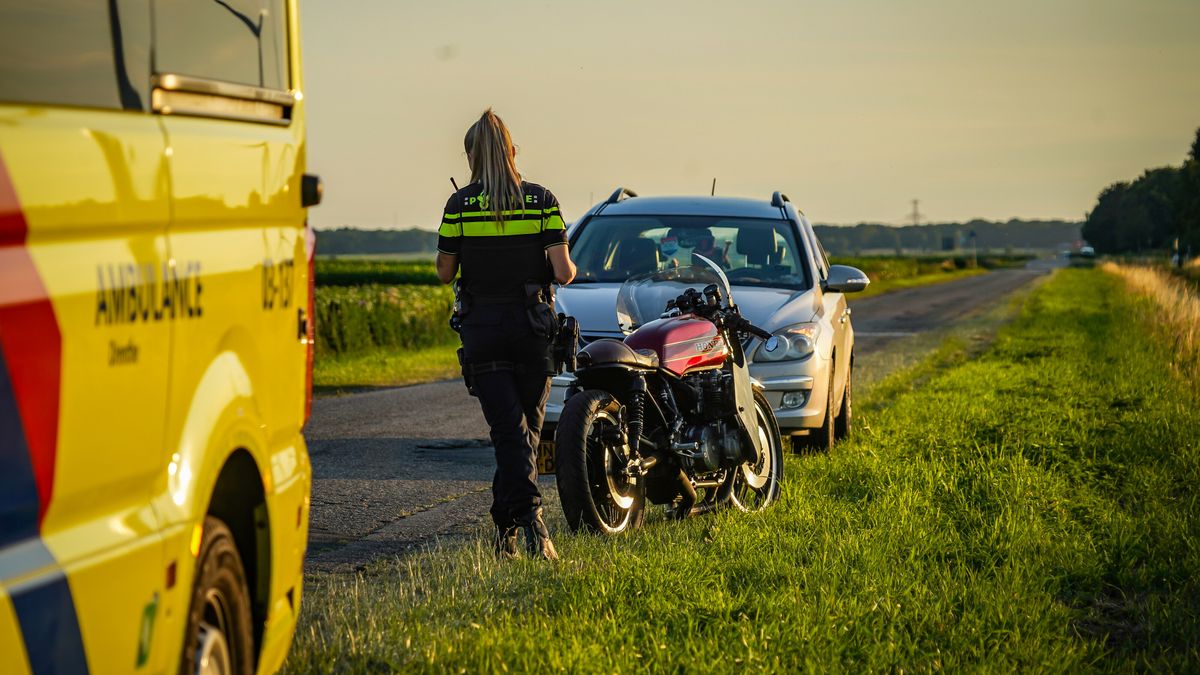 Motorrijder gewond na val in Emmer-Compascuum