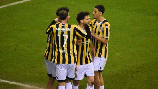 Vitesse naar diepe zuiden • zwangere Luijten wint