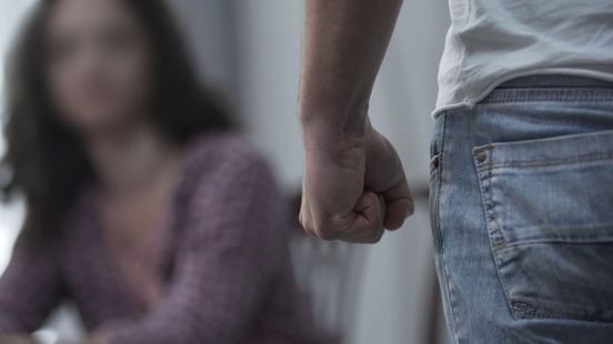 Vrouw onder het bloed aangetroffen in hotel: ex-vriend hoort cel en tbs eisen