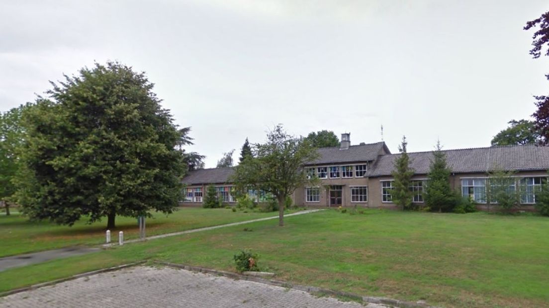 De voormalige school 'De Werkhorst' in Veenoord (Rechten: Google Streetview)