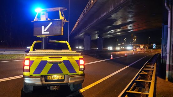 112 Nieuws: Verbinding A28 - A32 afgesloten na ongeval. 112 Nieuws: Verbinding A28 - A32 afgesloten na ongeval.