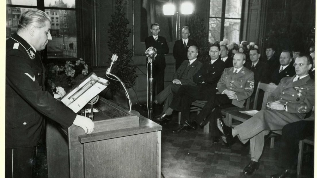 Opening tentoonstelling 'Het Duitse boek' in het Mauritshuis 1941 Stapf Bilderdienst
