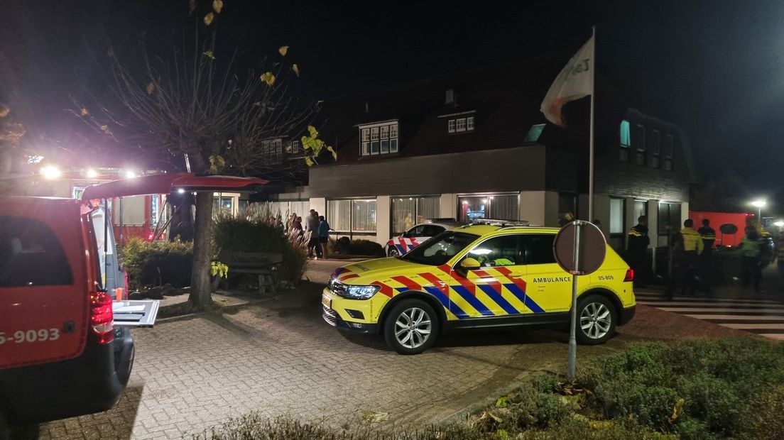 Hulpdiensten uit verschillende delen van de provincie kwamen helpen