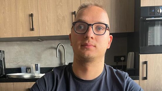 Michiel wil na ongeluk weer aan het werk, maar dat is door hersenletsel moeilijker dan gedacht. Michiel wil na ongeluk weer aan het werk, maar dat is door hersenletsel moeilijker dan gedacht.