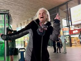 La Fuente zorgt voor 'feestje' op Rotterdam Centraal: 'Dit is reizen met een ander gevoel'