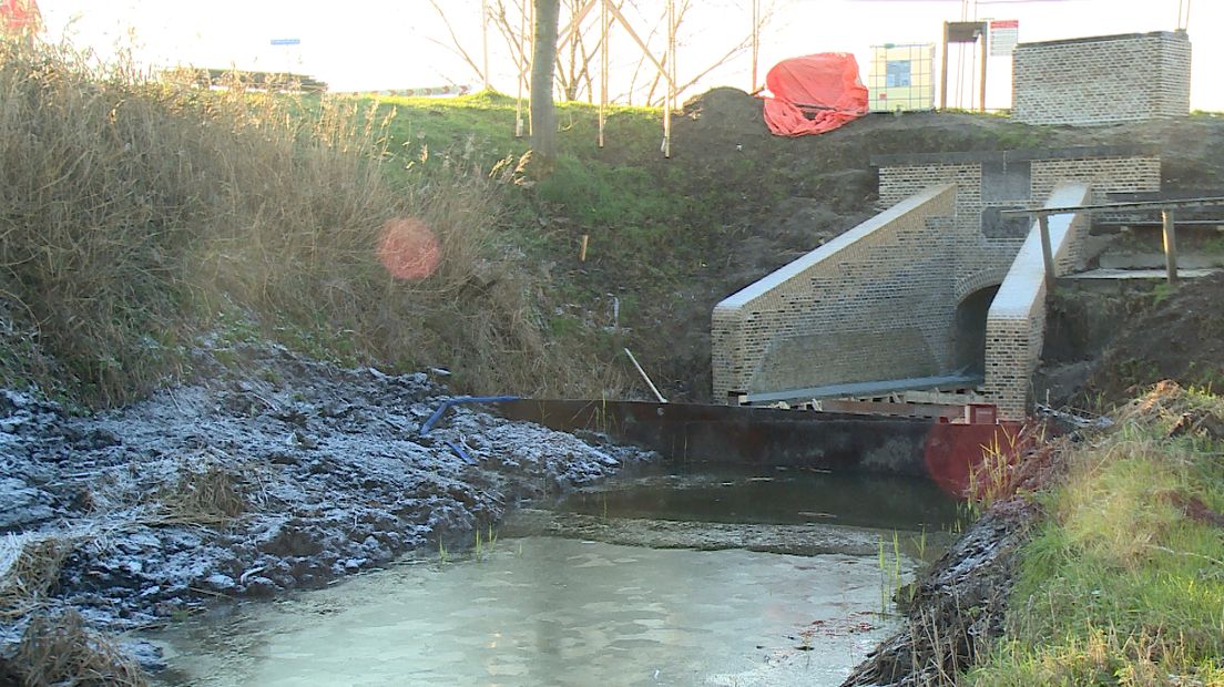 Historische sluis stond op instorten, maar is gered