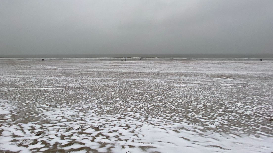 Het strand bij Scheveningen