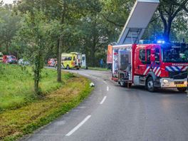Vrachtwagenchauffeur (41) uit Smilde zwaargewond na ongeval in Surhuisterveen