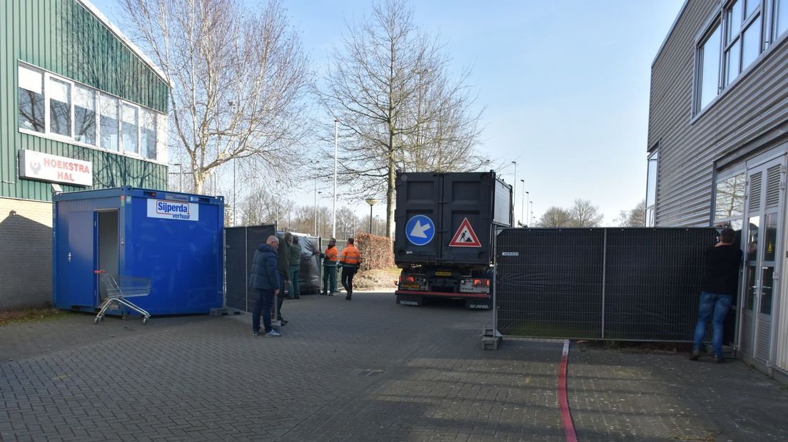 De opfanglokaasje by sportpark Blauw Wit op It Hearrenfean, yn de Hoekstra Hal