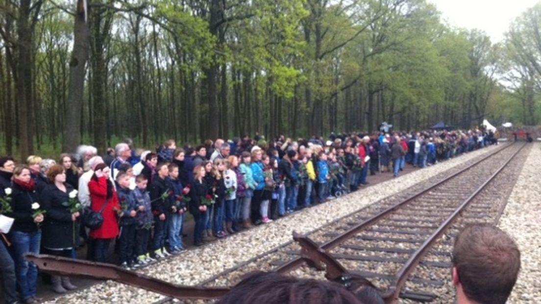 Dodenherdenking voormalig Kamp Westerbork (Rechten: archief RTV Drenthe)