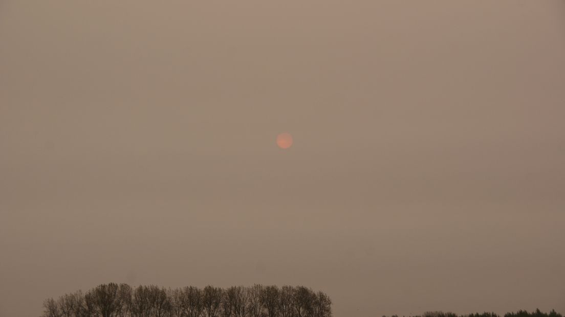 De zon boven 's-Heerenhoek