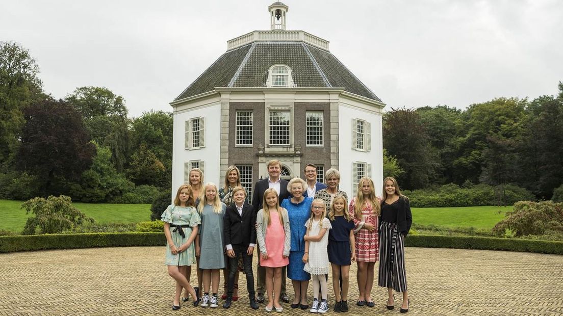 De koninklijke familie op Drakensteyn.