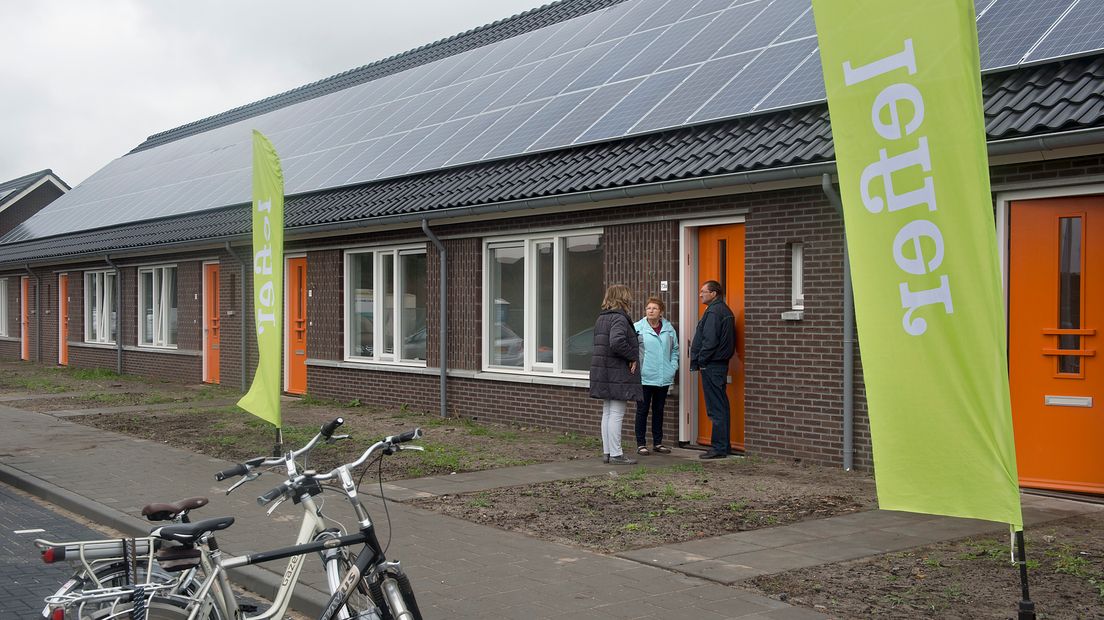 Zonnepanelen zorgen voor enkele honderden euro's besparing per jaar (Rechten: Lefier)