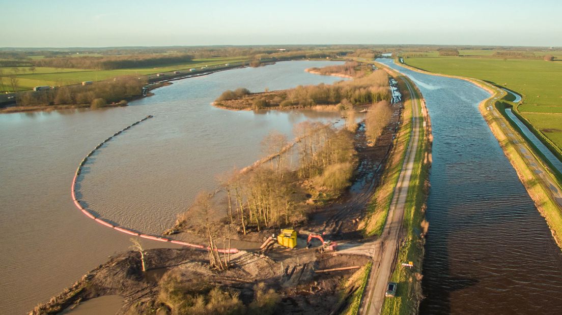 Waterberging Panjerd-Veeningen in aanleg (Rechten: RTV Drenthe / Fred van Os)