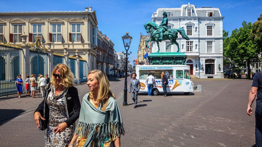 Den Haag Paleis Noordeinde beeld van Willem van Oranje