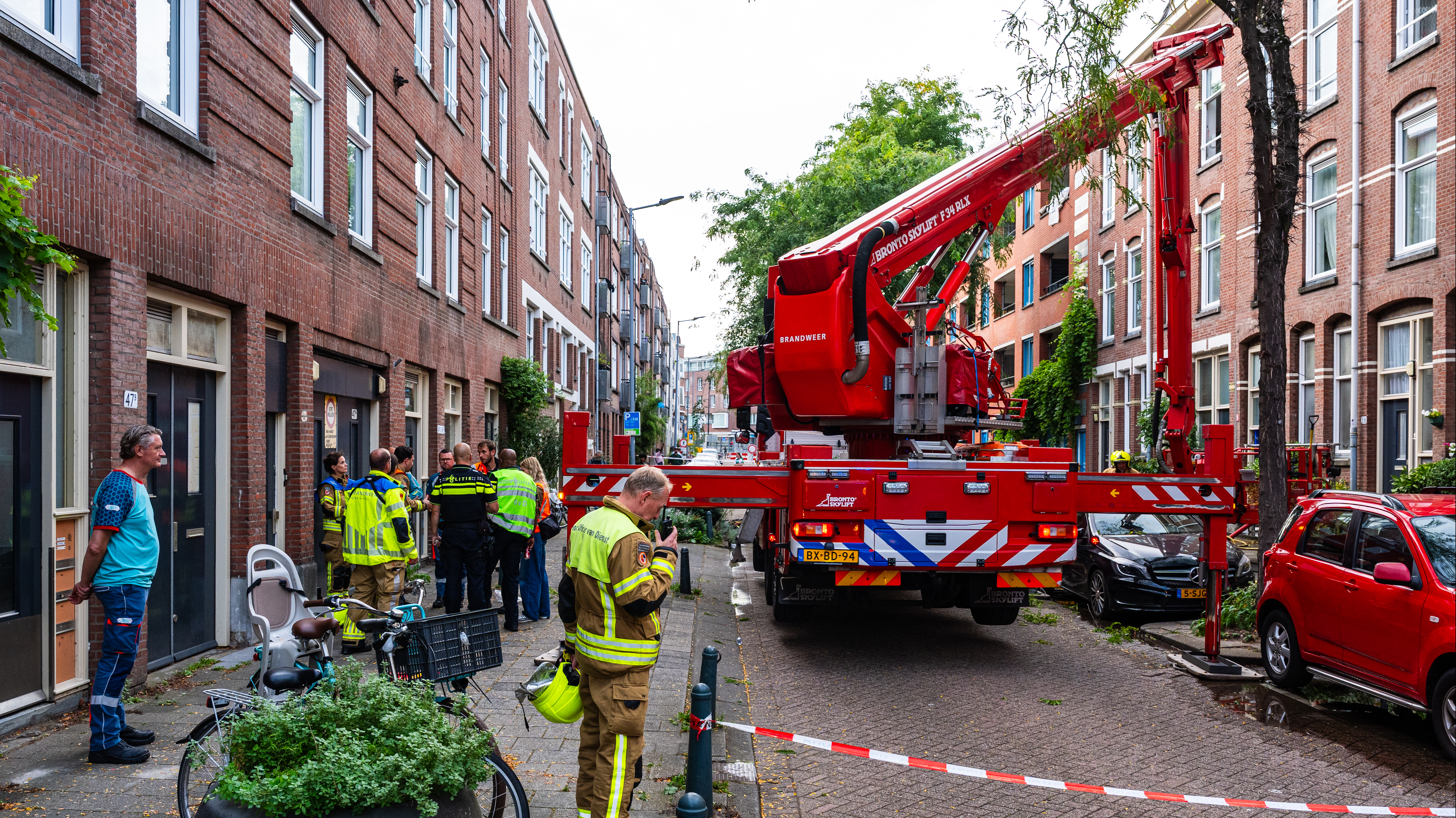 De brand aan de van Heusdestraat woedde op de derde etage van een appartementencomplex
