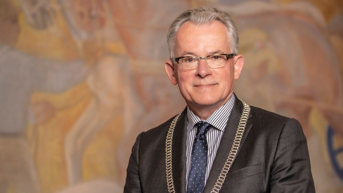 Burgemeester Groningen mag nog een jaartje in Het Hogeland blijven wonen