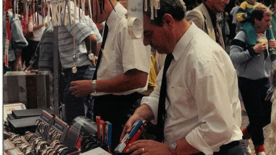 Paul van Zeeland in zijn element op de markt.