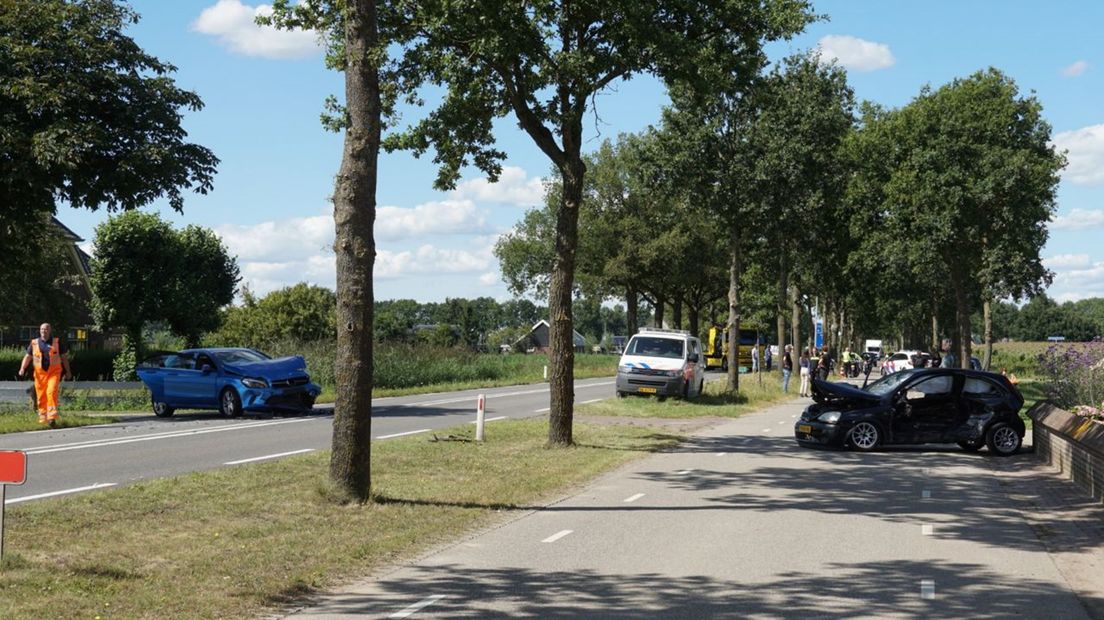 Twee gewonden bij ongeluk N337 tussen Wijhe en Zwolle