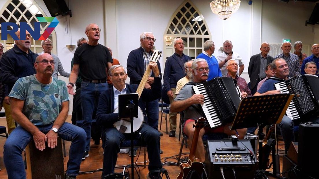 Shantykoor 'Alle Hens' uit Driel