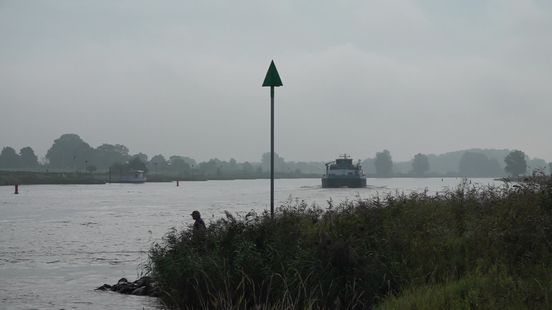 Een man op missie, Zwollenaar Wim Eikelboom is de onbezoldigde ambassadeur van het platform schone IJssel. Via tal van publicaties maakt hij zich sterk voor schone rivieren en in het bijzonder zijn geliefde IJssel.